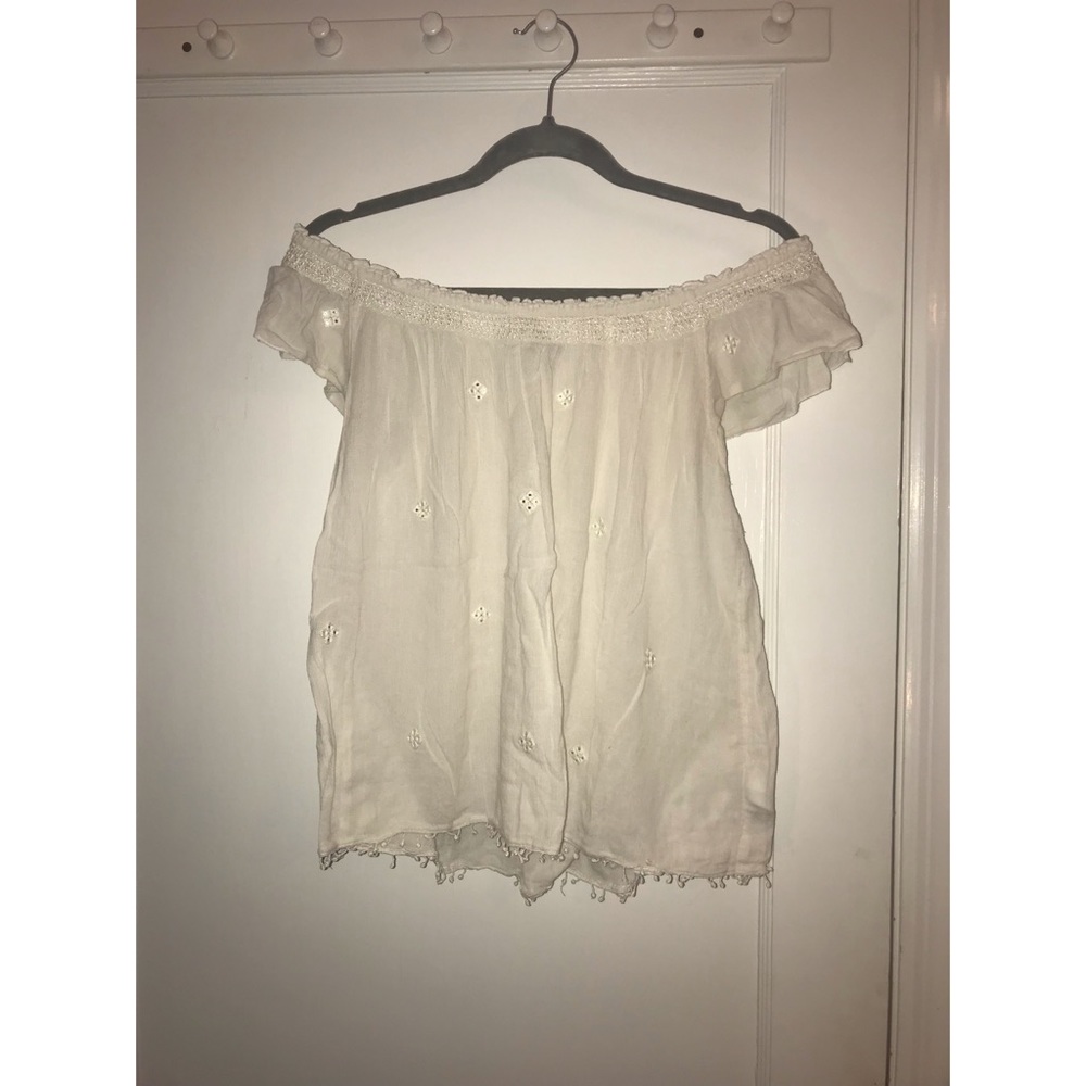 White Off-the-shoulder  Top